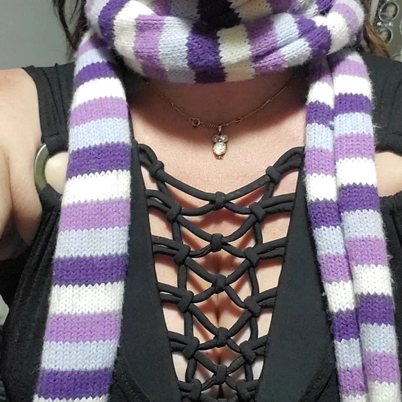 Ladies Scarf Bundle - Picture 6 of 17